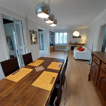 Le Vieux Cerisier 1 Climatisé à Apartamento *