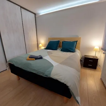 Le Vieux Cerisier 1 Climatisé à Apartamento *